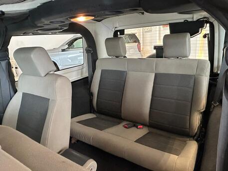 East Riffa, Vehicles, Cars & Trucks , BHD 1950,  Jeep Wrangler Sahara 4xe,  2009,  Automatic,  330000 KM,  JEEP WRANGLER SAHARA MODEL  FOR SALE