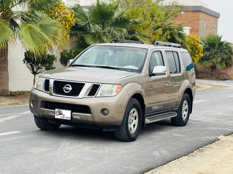 Manama, Vehicles, Cars & Trucks , BHD 1550,  Nissan Pathfinder,  2008,  322000 KM,  4x4 - Clean - 1 Year Passing Insurance