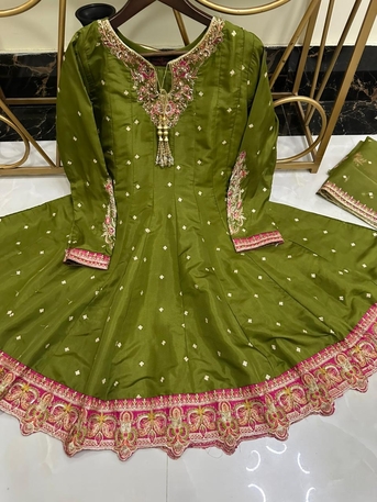 Thuqbah, Clothing & Accessories, SAR 220,  Ready To Wear Silk