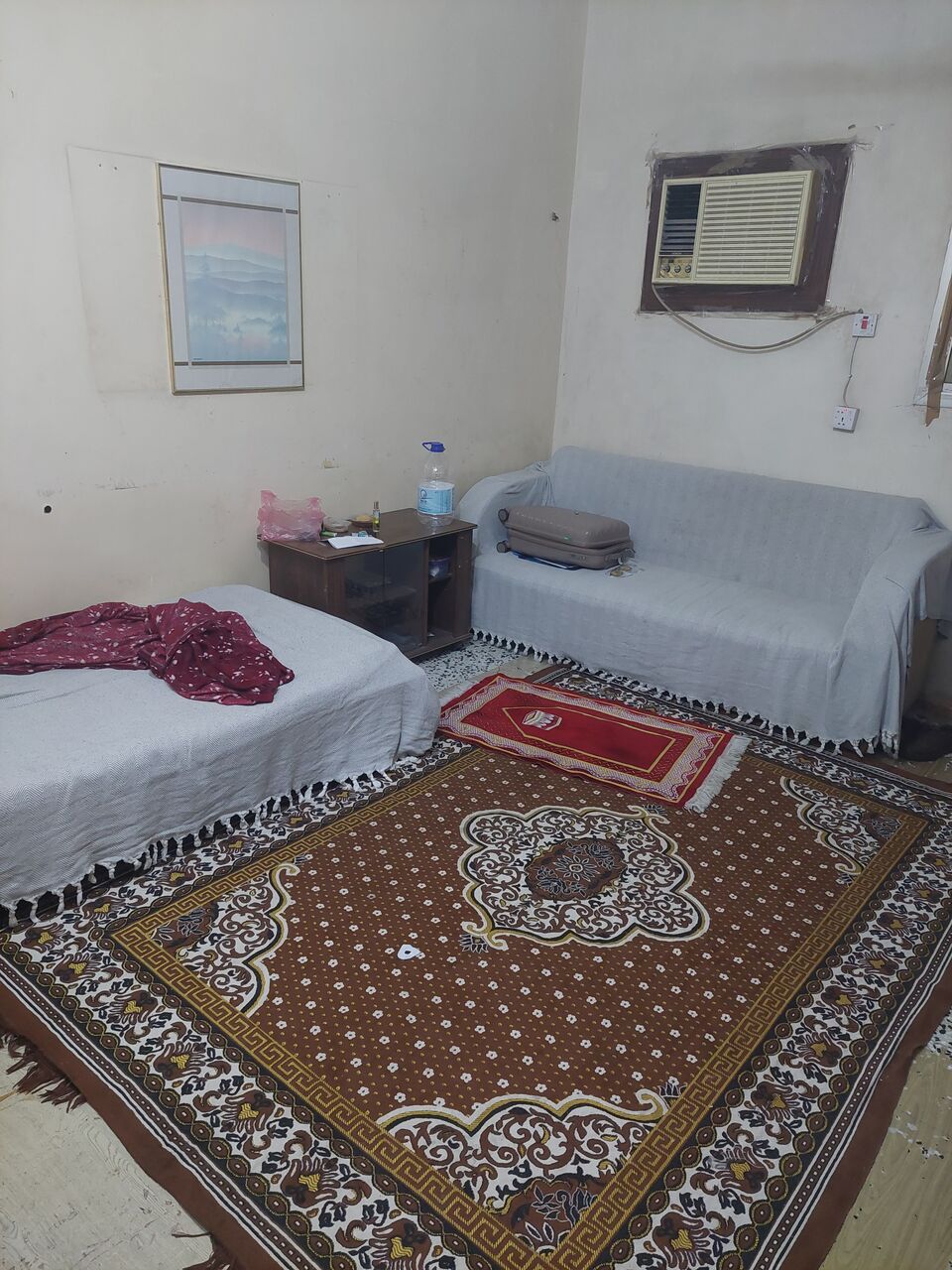 Riyadh, Apts/Flats Wanted, SAR 950/month,  Furnished,  1 BR,  SEPERATE ROOM FOR EXECUTIVE BACHELOR