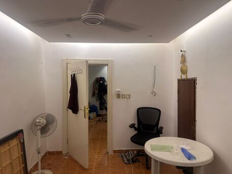 Al Wizarat, Rooms Available, SAR 1000/month,  Room For Rent