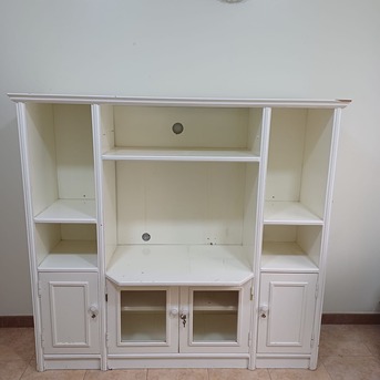 Al Mazruiyah, Free Items, Free Cupboard