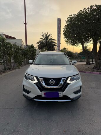 Hidd, Vehicles, Cars & Trucks , BHD 5400,  Nissan X-Trail,  2018,  Automatic,  ,  للبيع نيسان اكستريل