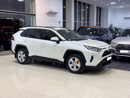 Manama, Vehicles, Cars & Trucks , BHD 7500,  Toyota Rav-4,  2019,  Automatic,  75750 KM,   /  (White)