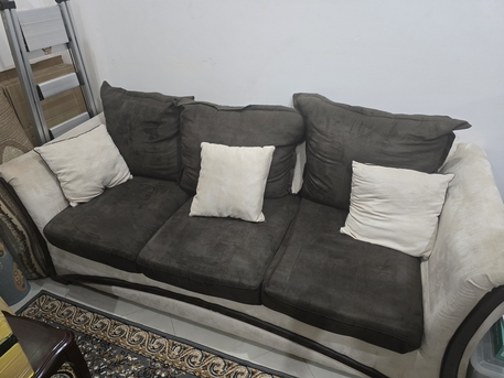 Al Malaz, Furniture, SAR 400,  2 Used Sofas And 2 Armchairs