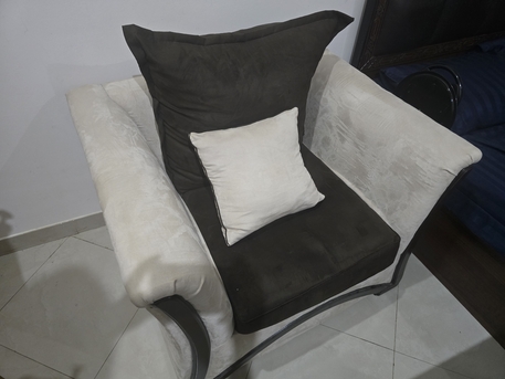 Al Malaz, Furniture, SAR 400,  2 Used Sofas And 2 Armchairs