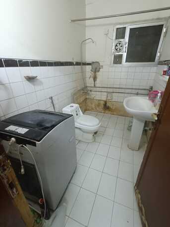 Al Batha, Apartments/Houses, SAR 5001000/month,  Furnished,  2 BR,  0 Sq. Meter,  Room & Bed Space Available &ndash; Near Batha Lulu