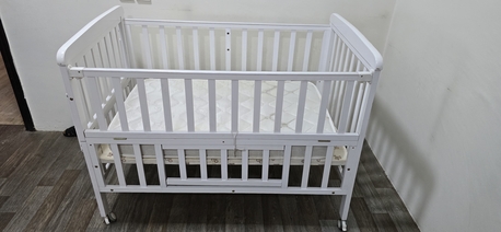 Riyadh, Baby & Kid Stuff, SAR 250,  Le Elefante Baby Crib