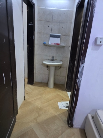 Riyadh, Apartments/Houses, SAR 1500/month,  1 BR,  Single Room With Attached Bathroom And Gallery