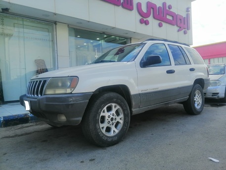 Naseem, Vehicles, Cars & Trucks , SAR 6000,  Jeep Cherokee,  2002,  Automatic,  280000 KM,  6000 SR Only Strong Body No Accident