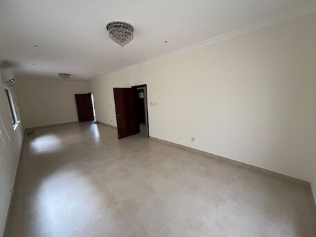 Salmaniya, Villas, BHD 600,  Cozy 4BR Private Villa For Rent In Gufool | Private Garden | Near Salmaniya