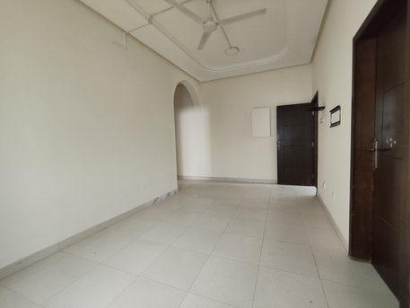 Manama, Apartments/Houses, BHD 140/year,  3 BR,  Buquwah:- 3Bhk Unfurnished Flat On Rent ..