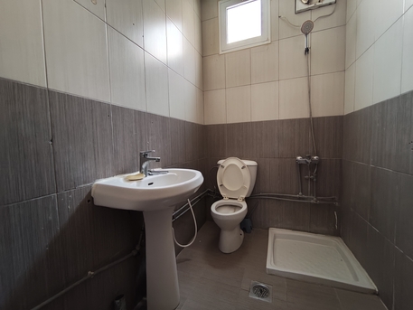 Manama, Apartments/Houses, BHD 140/year,  3 BR,  Buquwah:- 3Bhk Unfurnished Flat On Rent ..