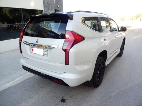 Zinj, Vehicles, Cars & Trucks , BHD 152,  Mitsubishi Montero Sport,  2023,  Automatic,  93000 KM,   FULL OPTION SUV FOR SALE