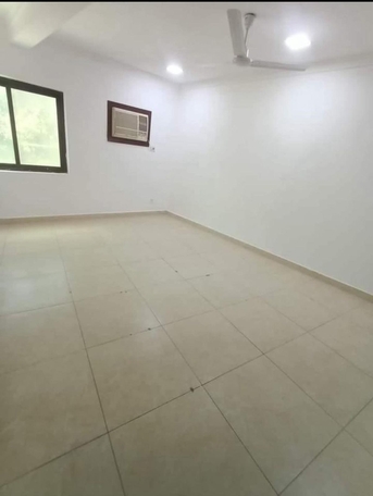 Hoora, Apartments/Houses, BHD 200/month,  2 BR,  2bhk 1bath Hall Closed Kitchen 200bd With Ewa Ac