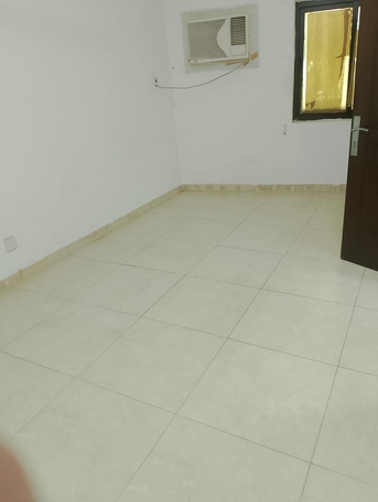 Hoora, Apartments/Houses, BHD 200/month,  2 BR,  2bhk 1bath Hall Closed Kitchen 200bd With Ewa Ac