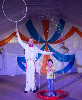 Dubai, Business, Bubble Show In Dubai