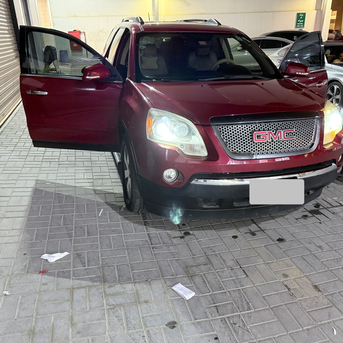 Riyadh, Vehicles, Cars & Trucks , SAR 26500,  Gmc Acadia,  2012,  Automatic,  320000 KM,  For Sale:   &ndash; SLT Full Option??? 	&bull;	Model:  	&bull;	Trim: SLT (Full Option