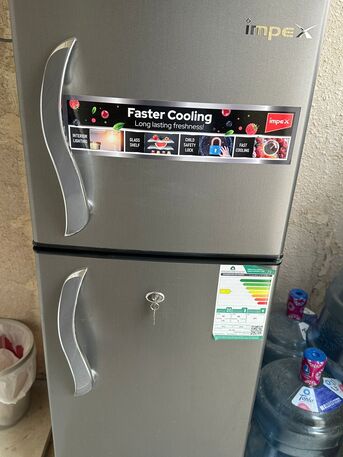 Riyadh, Household Items, SAR 1200,  SAR 1,200 &ndash; Medium Fridge, Oven, Gas Stove With Cylinder, Water Cooler, And Bed For Sale