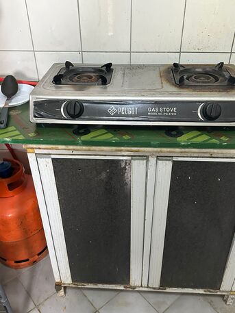 Riyadh, Household Items, SAR 1200,  SAR 1,200 &ndash; Medium Fridge, Oven, Gas Stove With Cylinder, Water Cooler, And Bed For Sale