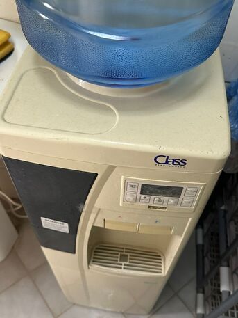 Riyadh, Household Items, SAR 1200,  SAR 1,200 &ndash; Medium Fridge, Oven, Gas Stove With Cylinder, Water Cooler, And Bed For Sale