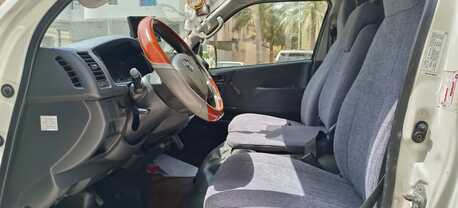 Manama, Vehicles, Cars & Trucks , BHD 4500,  Toyota HIACE - High Roof Cargo Van,  2015,  Manual,  285800 KM,  Very Good Running Condition, AC/Engine/Gear Perfect - Urgent Sale !!