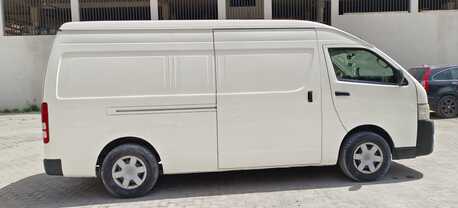 Manama, Vehicles, Cars & Trucks , BHD 4500,  Toyota HIACE - High Roof Cargo Van,  2015,  Manual,  285800 KM,  Very Good Running Condition, AC/Engine/Gear Perfect - Urgent Sale !!