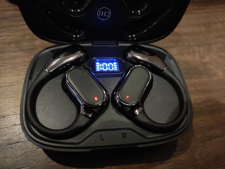 Riyadh, Electronics, SAR 90,  Generic Wireless Open-Ear Headphones Type-C Fast Charging