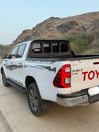 Jeddah, Vehicles, Cars & Trucks , SAR 102000,  Toyota Hilux,  2022,  Manual,  211000 KM,    Double Cab (Diesel)