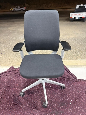 Jeddah, Furniture, SAR 1700,  Steelcase Amia Chair