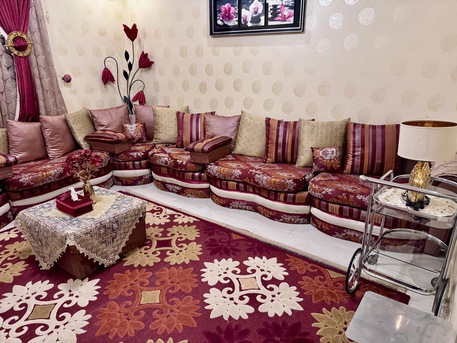 Jeddah, Furniture, SAR 650,  Sofa With Tea Table For Sale