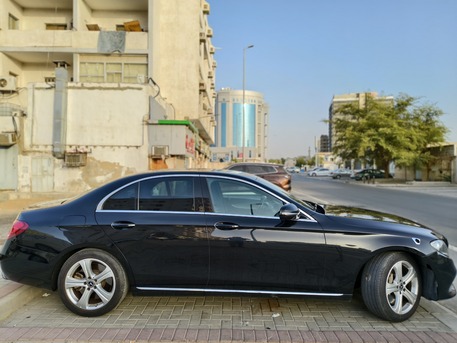 Jeddah, Vehicles, Cars & Trucks , SAR 90000,  Mercedes-Benz 400E,  2018,  Automatic,  239000 KM,  Mercedes Benz E400 For Sale
