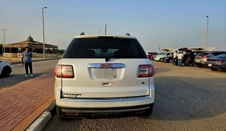 Dammam, Vehicles, Cars & Trucks , SAR 27000,  Gmc Acadia,  2016,  Automatic,  200111 KM,