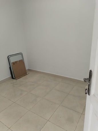 Al Sharafeyah, Rooms Available, SAR 1200/month,  Driver Room For Rent