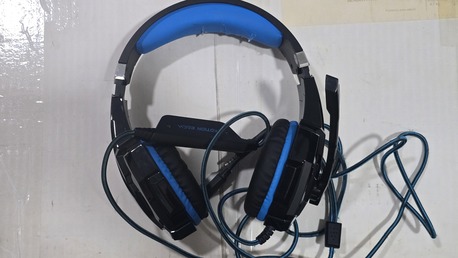 Khobar, Video Games, SAR 100,  XBox Controller (1 Black And 1 White) And Gaming Headset