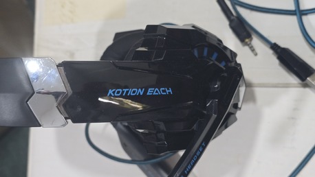 Khobar, Video Games, SAR 100,  XBox Controller (1 Black And 1 White) And Gaming Headset