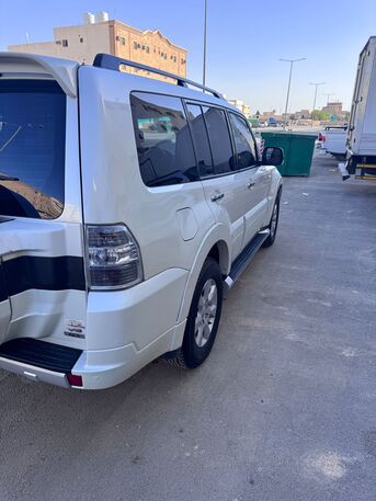 Riyadh, Vehicles, Cars & Trucks , SAR 38,  Mitsubishi Pajero,  2016,  Automatic,  200 KM,  Pajero For Sale
