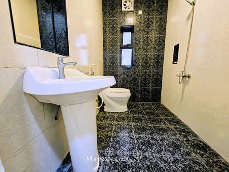 Manama, Apartments/Houses, BHD 180/year,  1 BR,  Qalali City/high-end Apartment For Rent With Air Conditioning Including Electricity