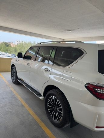Dammam, Vehicles, Cars & Trucks , SAR 255000,  Nissan Patrol,  2024,  Automatic,  9000 KM,   Top End V6 SE Platinum City  - 3.8 Litres. Only 9,000 Kms, Doctor Driven