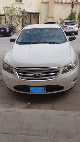 Riyadh, Vehicles, Cars & Trucks , SAR 20000,  Ford Taurus,  2001,  Automatic,  354000 KM,  , 3.5 L Engine, Good Condition, Single Owner Driven