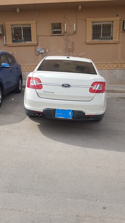 Riyadh, Vehicles, Cars & Trucks , SAR 20000,  Ford Taurus,  2001,  Automatic,  354000 KM,  , 3.5 L Engine, Good Condition, Single Owner Driven