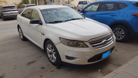Riyadh, Vehicles, Cars & Trucks , SAR 20000,  Ford Taurus,  2001,  Automatic,  354000 KM,  , 3.5 L Engine, Good Condition, Single Owner Driven