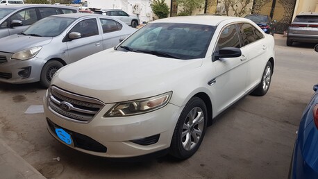 Riyadh, Vehicles, Cars & Trucks , SAR 20000,  Ford Taurus,  2001,  Automatic,  354000 KM,  , 3.5 L Engine, Good Condition, Single Owner Driven