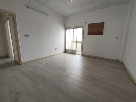 Manama, Apartments/Houses, BHD 190/year,  3 BR,  Khamis Highway:- Spacious 3Bhk Unfurnished Flat On Rent..