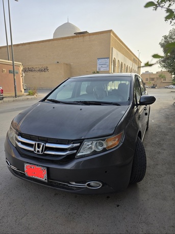 Riyadh, Vehicles, Cars & Trucks , SAR 30000,  Honda Odyssey Elite,  2014,  Automatic,  256 KM,  Full Options, Well Maintained, Family SUV