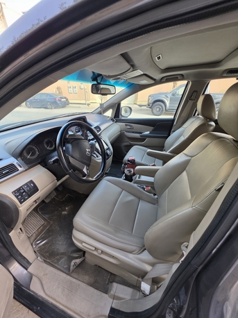 Riyadh, Vehicles, Cars & Trucks , SAR 30000,  Honda Odyssey Elite,  2014,  Automatic,  256 KM,  Full Options, Well Maintained, Family SUV