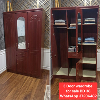Manama, Furniture, BHD 38,  ✅️3 Door Wardrobe For Sale In Good Condition With Delivery