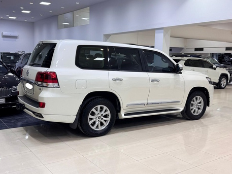 Manama, Vehicles, Cars & Trucks , BHD 15900,  Toyota Land Cruiser GX-R,  2017,  Automatic,  171200 KM,    (Pearl)