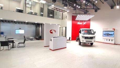 Chennai, Heavy Equipment, Reliable Eicher Small Trucks In Arasur Deals