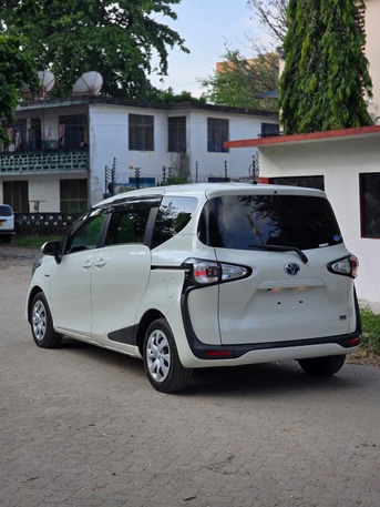 Nairobi, Vehicles, Cars & Trucks , KES 1700000,  Toyota Cienta,  2019,  Automatic,  58000 KM,  Toyota Sienta For Sale